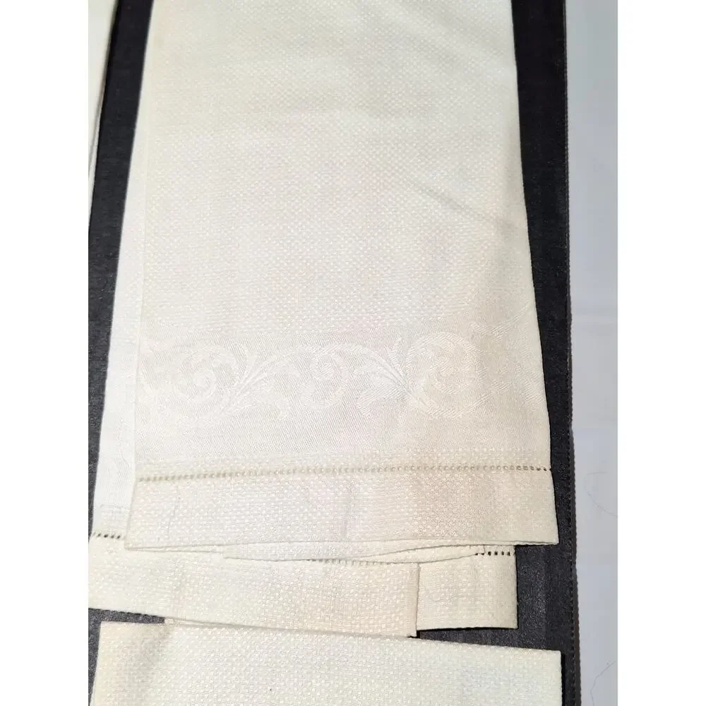 Vintage Linen Hand Towels Lot Hand Embroidered Floral Damask Hemstitch Scalloped